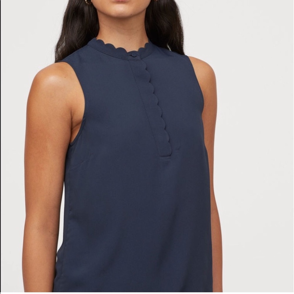 NWOT H&M Scalloped Hem Tank Blouse